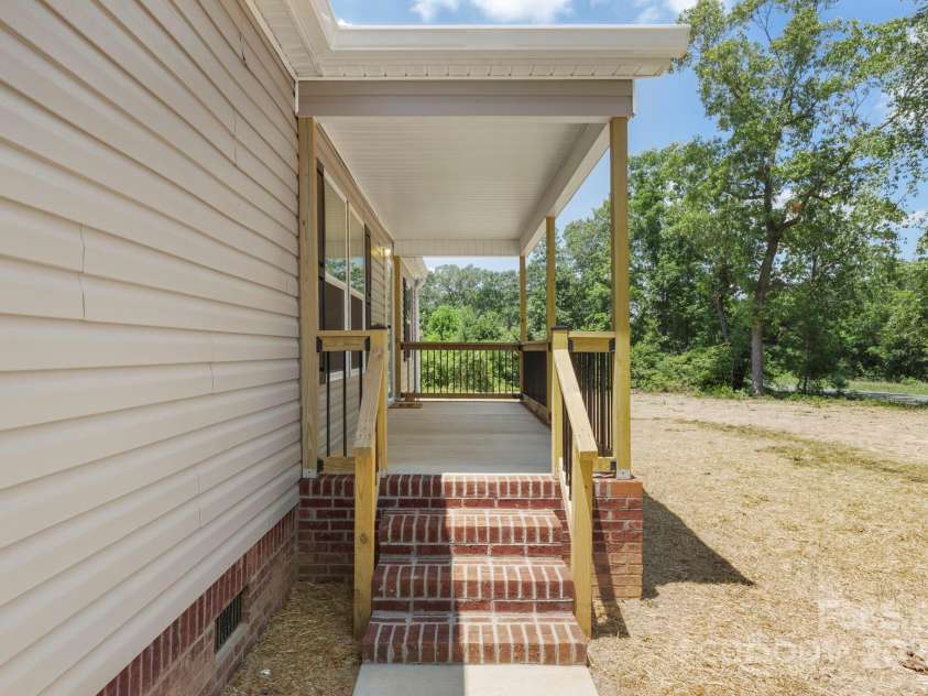 3009 Polkville Road, Shelby, NC 28150.  MLS# CAR4287348, YatesRealty ID 32038. 