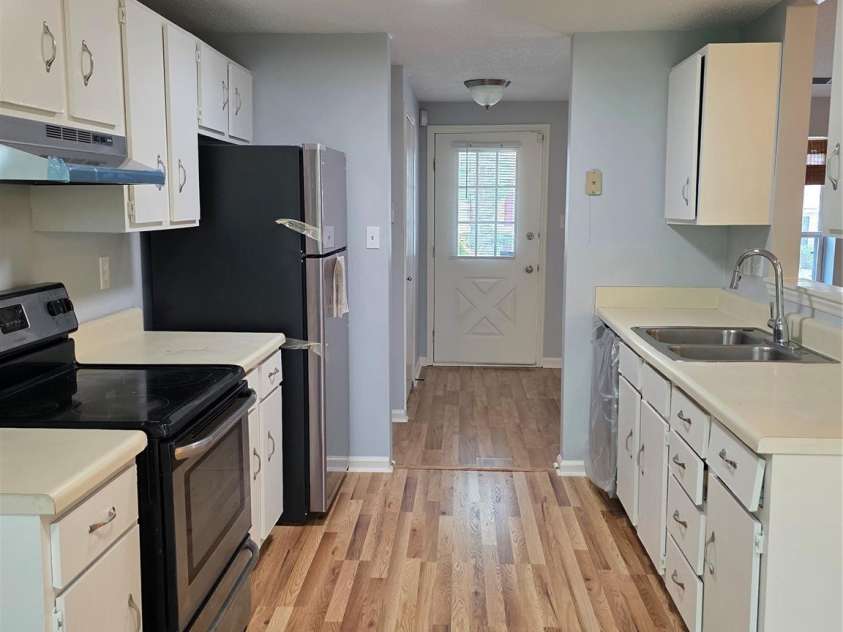 4827 Harri Ann Drive, Charlotte, NC 28227.  MLS# CAR4391150, YatesRealty ID 32039. 