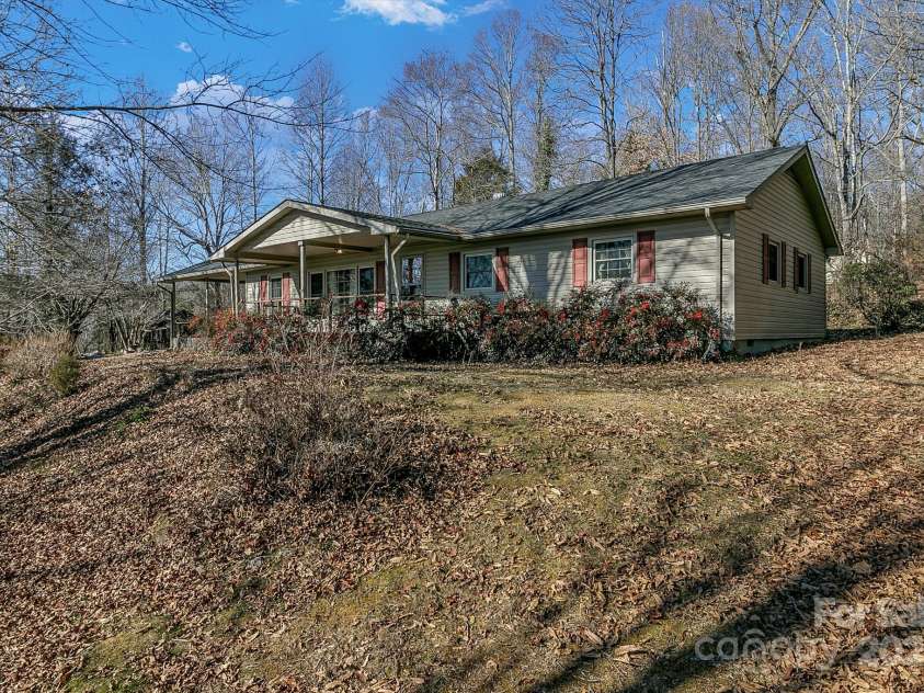 1024 Macedonia Church Loop, Nebo, NC 28761.  MLS# CAR4220243, YatesRealty ID 3204. 