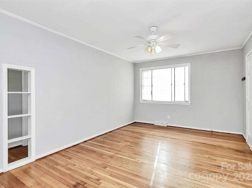 3210 Minnesota Road, Charlotte, NC 28208.  MLS# CAR4310835, YatesRealty ID 3204. 