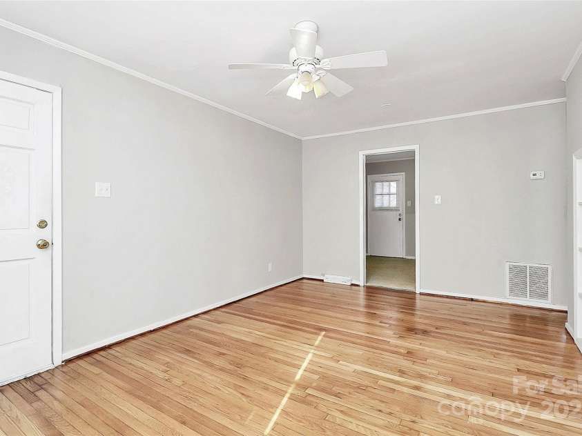 3210 Minnesota Road, Charlotte, NC 28208.  MLS# CAR4310835, YatesRealty ID 3204. 