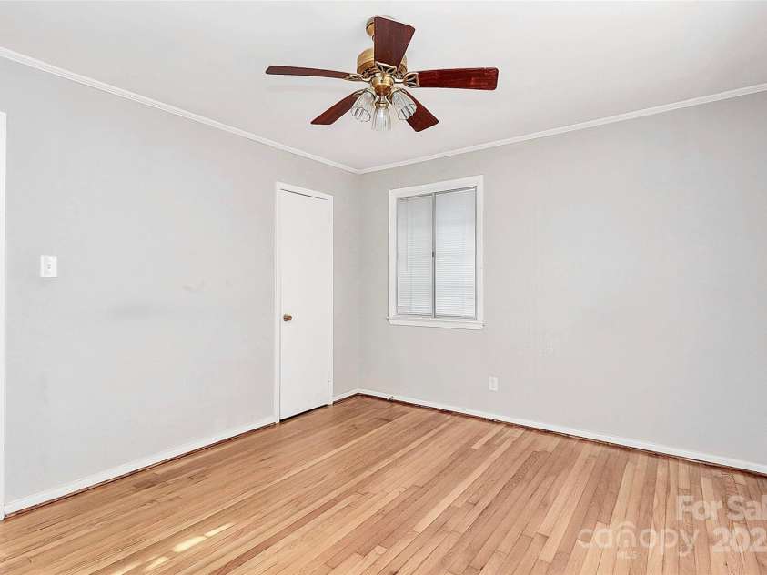 3210 Minnesota Road, Charlotte, NC 28208.  MLS# CAR4310835, YatesRealty ID 3204. 