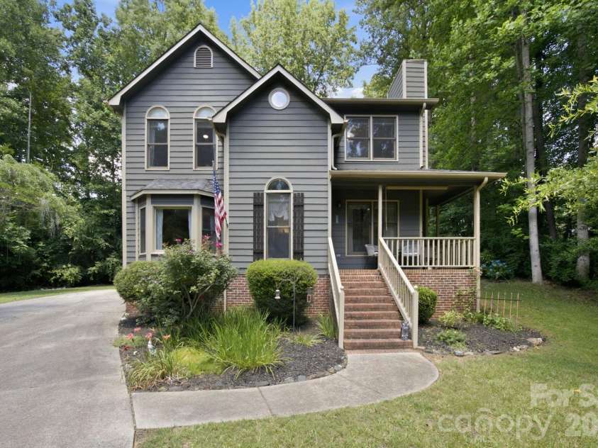 112 Bristlecone Court, Gastonia, NC 28056.  MLS# CAR4395026, YatesRealty ID 32040. 