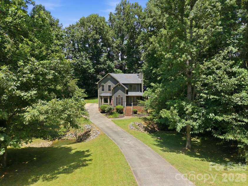 112 Bristlecone Court, Gastonia, NC 28056.  MLS# CAR4395026, YatesRealty ID 32040. 