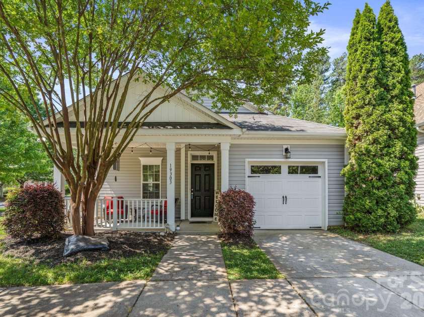19303 Pocono Lane, Cornelius, NC 28031.  MLS# CAR4379962, YatesRealty ID 32041. 