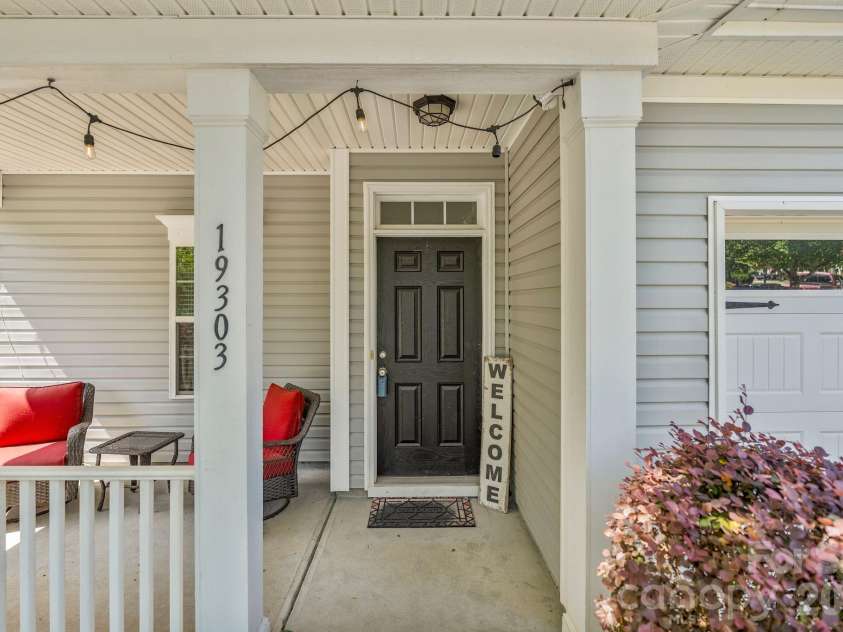 19303 Pocono Lane, Cornelius, NC 28031.  MLS# CAR4379962, YatesRealty ID 32041. 