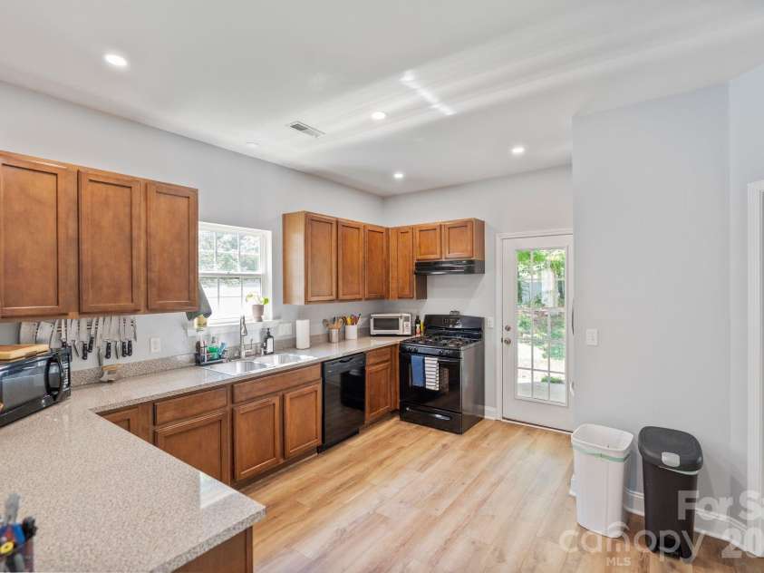 19303 Pocono Lane, Cornelius, NC 28031.  MLS# CAR4379962, YatesRealty ID 32041. 