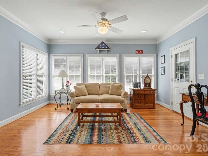 172 Eaglecrest Drive, Matthews, NC 28104.  MLS# CAR4387167, YatesRealty ID 32044. 