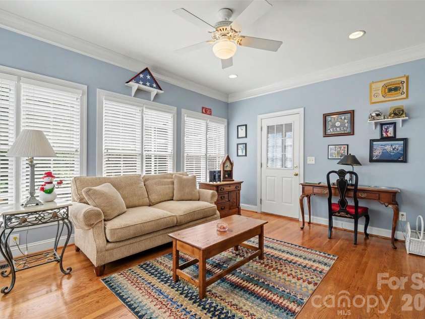 172 Eaglecrest Drive, Matthews, NC 28104.  MLS# CAR4387167, YatesRealty ID 32044. 