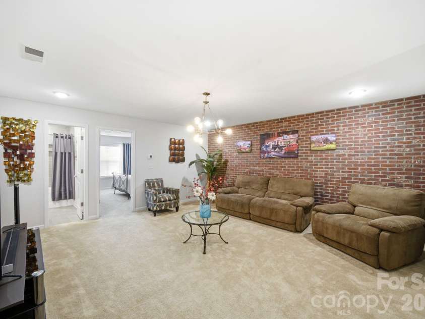 110 Caversham Drive, Mooresville, NC 28115.  MLS# CAR4394719, YatesRealty ID 32045. 