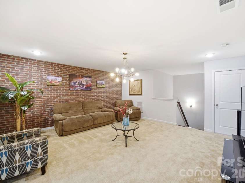 110 Caversham Drive, Mooresville, NC 28115.  MLS# CAR4394719, YatesRealty ID 32045. 
