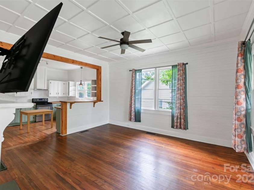 208 Ransom Street, Gastonia, NC 28052.  MLS# CAR4268177, YatesRealty ID 32045. 