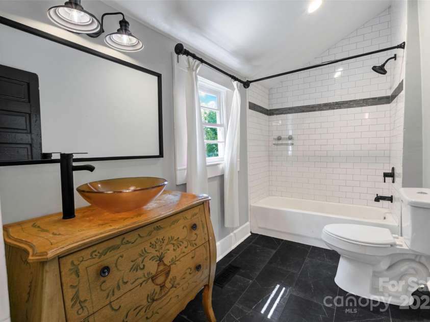 208 Ransom Street, Gastonia, NC 28052.  MLS# CAR4268177, YatesRealty ID 32045. 