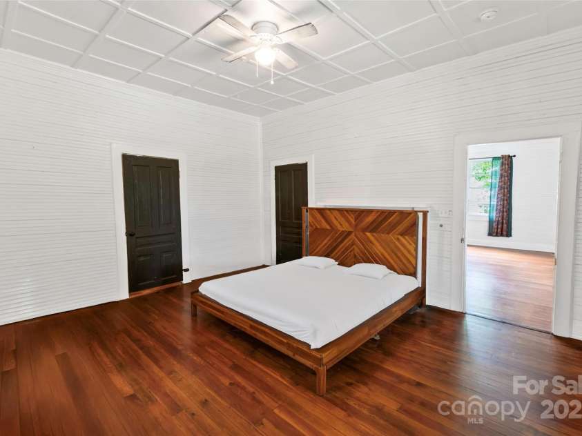 208 Ransom Street, Gastonia, NC 28052.  MLS# CAR4268177, YatesRealty ID 32045. 