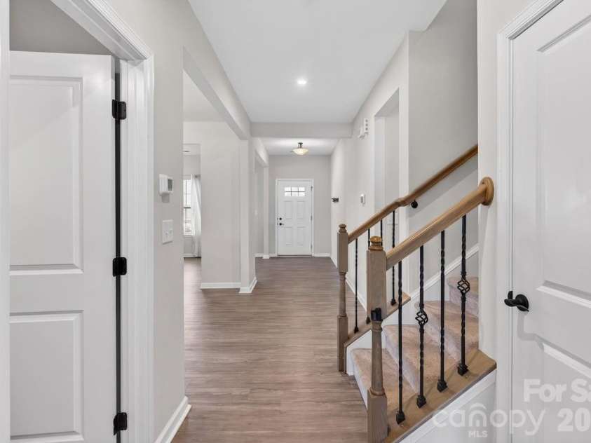 1677 Scarbrough Circle, Concord, NC 28025.  MLS# CAR4390698, YatesRealty ID 32046. Foyer