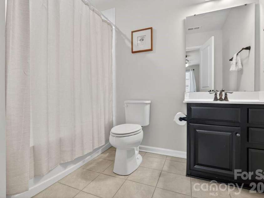 1677 Scarbrough Circle, Concord, NC 28025.  MLS# CAR4390698, YatesRealty ID 32046. Full Bath