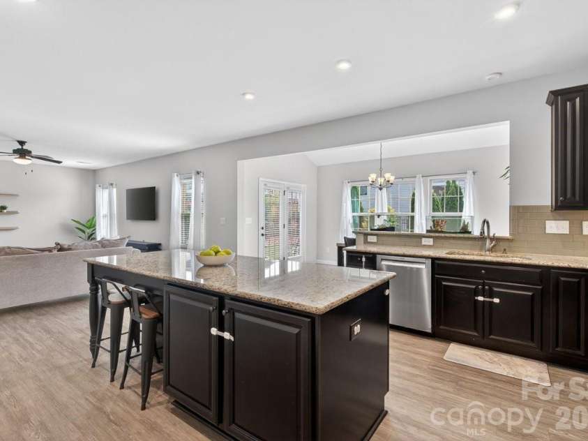 1677 Scarbrough Circle, Concord, NC 28025.  MLS# CAR4390698, YatesRealty ID 32046. Kitchen Island