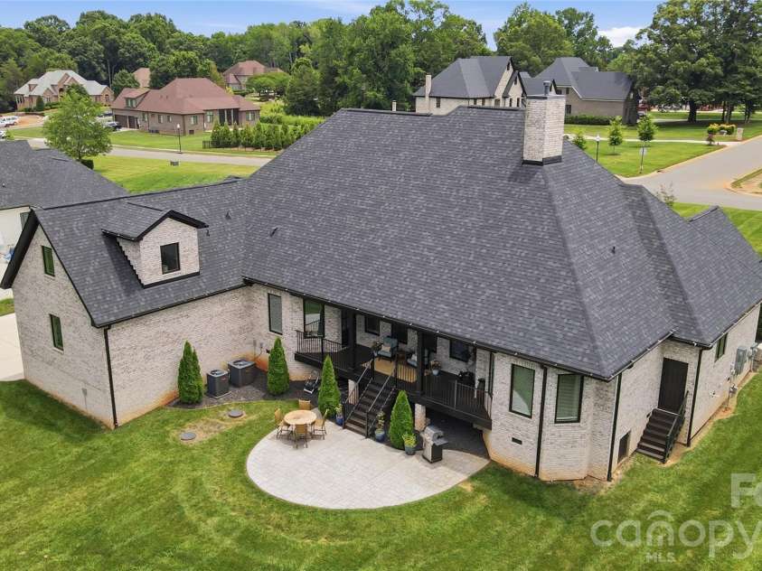 10035 Whispering Falls Avenue, Charlotte, NC 28227.  MLS# CAR4393646, YatesRealty ID 32047. 