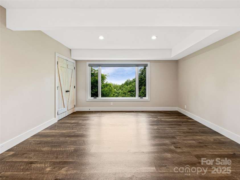 251 Toxaway Court, Lake Toxaway, NC 28747.  MLS# CAR4265762, YatesRealty ID 32047. 