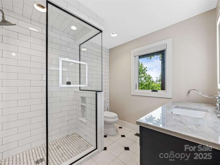 251 Toxaway Court, Lake Toxaway, NC 28747.  MLS# CAR4265762, YatesRealty ID 32047. 