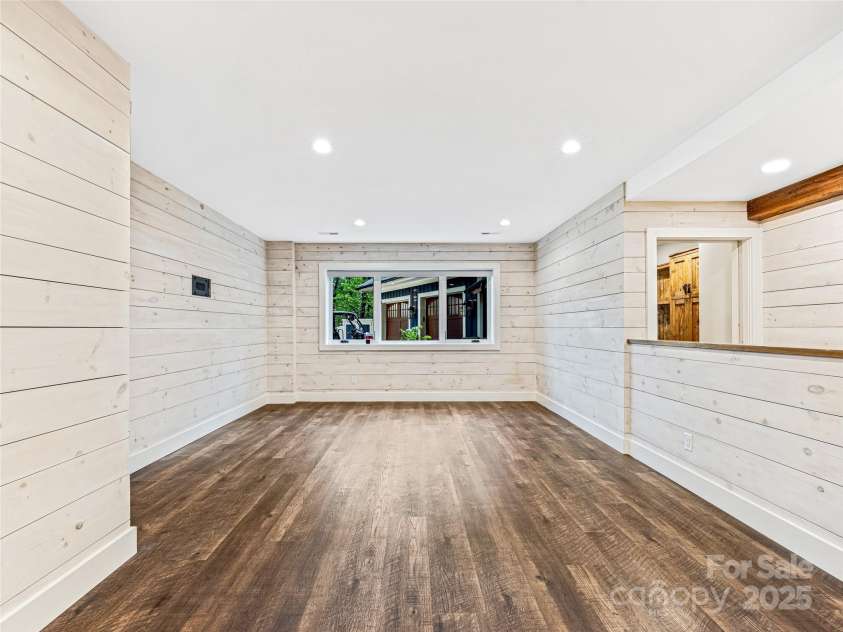 251 Toxaway Court, Lake Toxaway, NC 28747.  MLS# CAR4265762, YatesRealty ID 32047. 