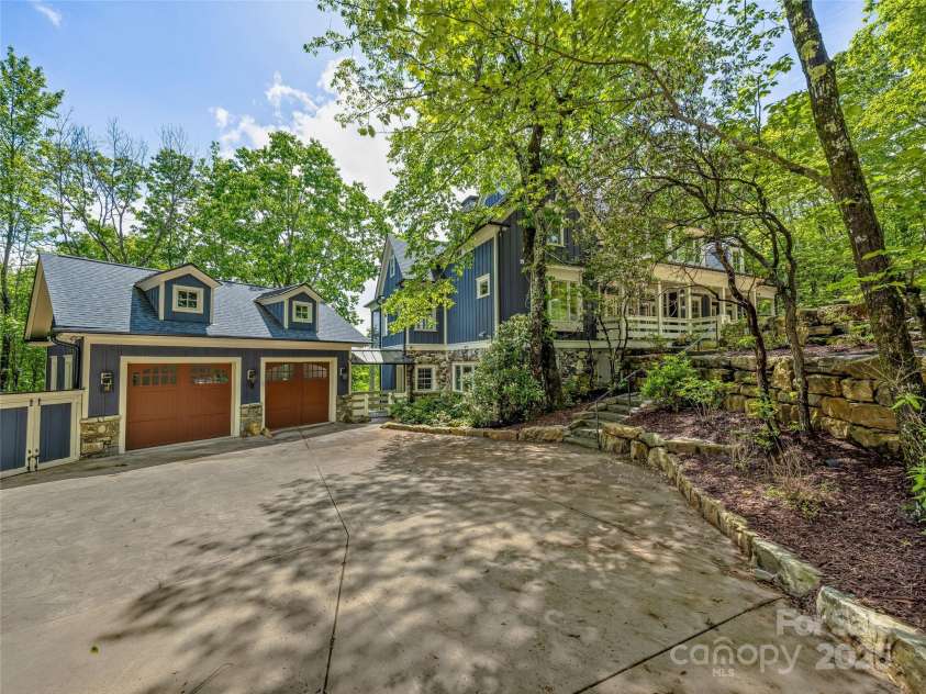251 Toxaway Court, Lake Toxaway, NC 28747.  MLS# CAR4265762, YatesRealty ID 32047. 