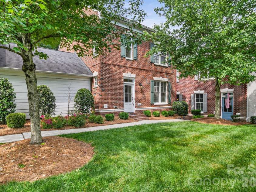 718 Kingsley Way, Belmont, NC 28012.  MLS# CAR4391382, YatesRealty ID 32049. 