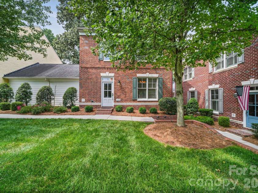 718 Kingsley Way, Belmont, NC 28012.  MLS# CAR4391382, YatesRealty ID 32049. 