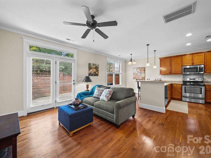 718 Kingsley Way, Belmont, NC 28012.  MLS# CAR4391382, YatesRealty ID 32049. 