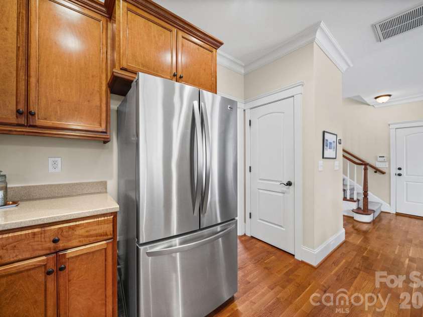 718 Kingsley Way, Belmont, NC 28012.  MLS# CAR4391382, YatesRealty ID 32049. 