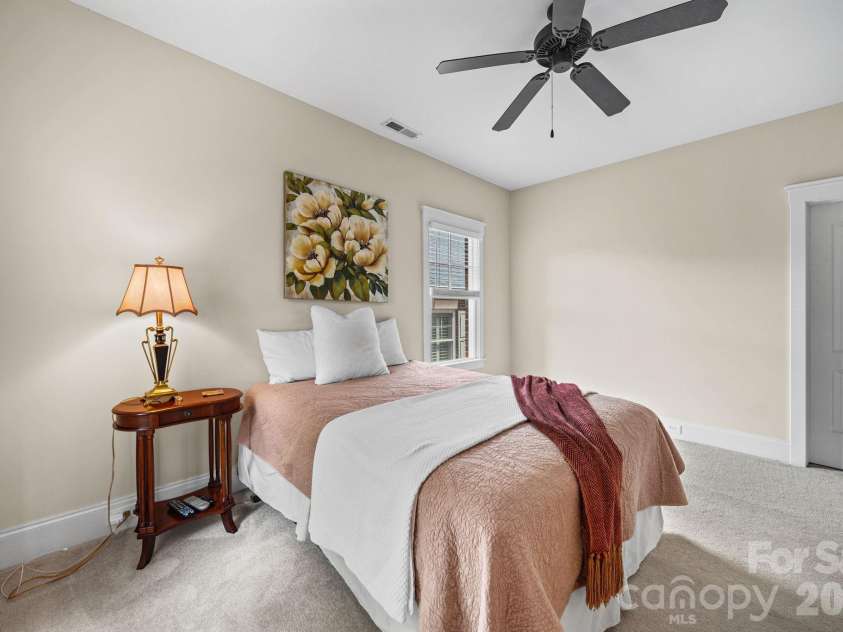 718 Kingsley Way, Belmont, NC 28012.  MLS# CAR4391382, YatesRealty ID 32049. 