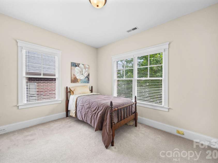 718 Kingsley Way, Belmont, NC 28012.  MLS# CAR4391382, YatesRealty ID 32049. 