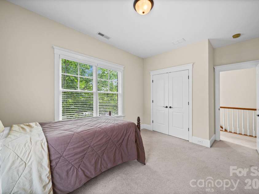 718 Kingsley Way, Belmont, NC 28012.  MLS# CAR4391382, YatesRealty ID 32049. 
