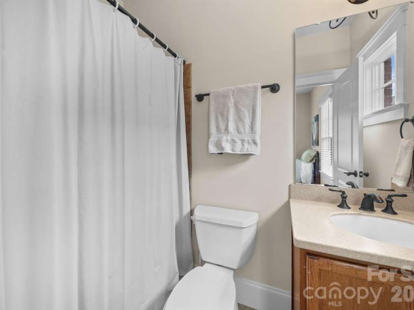 718 Kingsley Way, Belmont, NC 28012.  MLS# CAR4391382, YatesRealty ID 32049. 