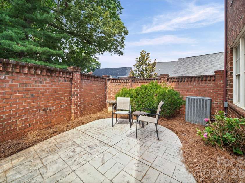 718 Kingsley Way, Belmont, NC 28012.  MLS# CAR4391382, YatesRealty ID 32049. 