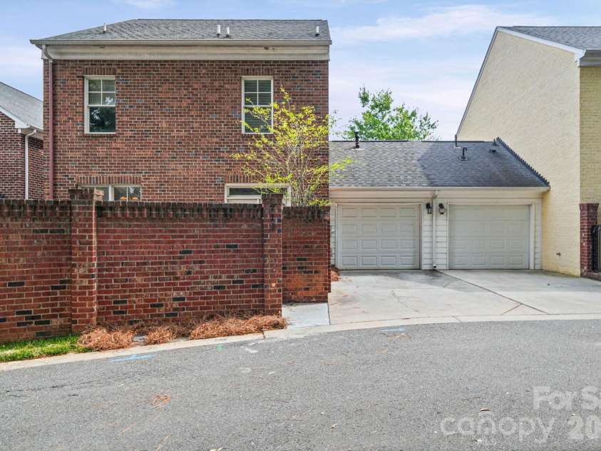 718 Kingsley Way, Belmont, NC 28012.  MLS# CAR4391382, YatesRealty ID 32049. 