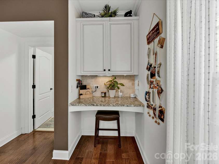 16033 Oxford Glenn Drive, Huntersville, NC 28078.  MLS# CAR4353703, YatesRealty ID 3205. 