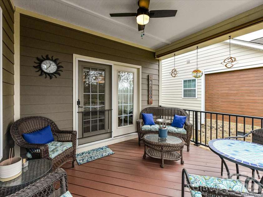 16033 Oxford Glenn Drive, Huntersville, NC 28078.  MLS# CAR4353703, YatesRealty ID 3205. 