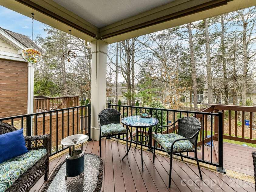 16033 Oxford Glenn Drive, Huntersville, NC 28078.  MLS# CAR4353703, YatesRealty ID 3205. 