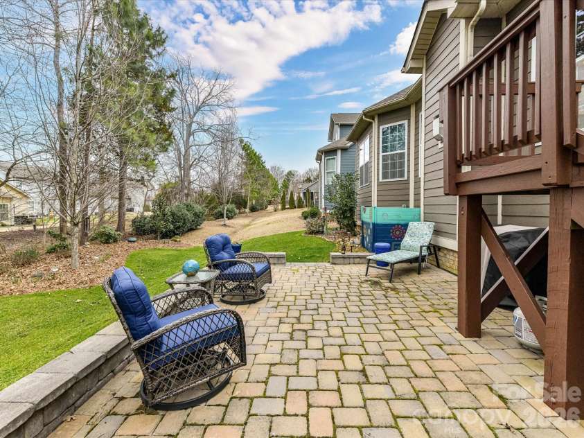 16033 Oxford Glenn Drive, Huntersville, NC 28078.  MLS# CAR4353703, YatesRealty ID 3205. 