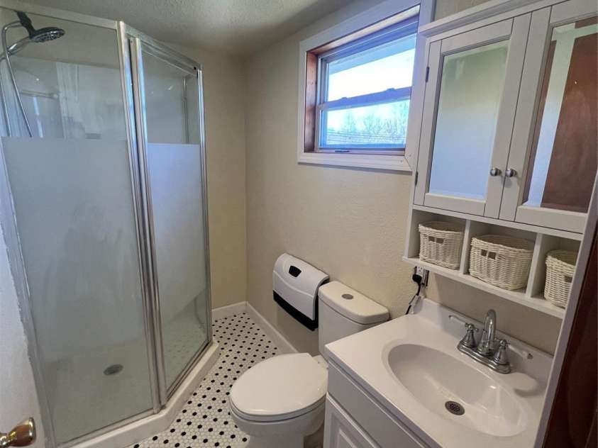 61 Woodlawn Street, Marion, NC 28752.  MLS# CAR4240088, YatesRealty ID 3205. 