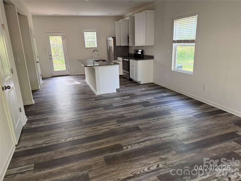 113 Teak Drive, Statesville, NC 28625.  MLS# CAR4394805, YatesRealty ID 32050. 