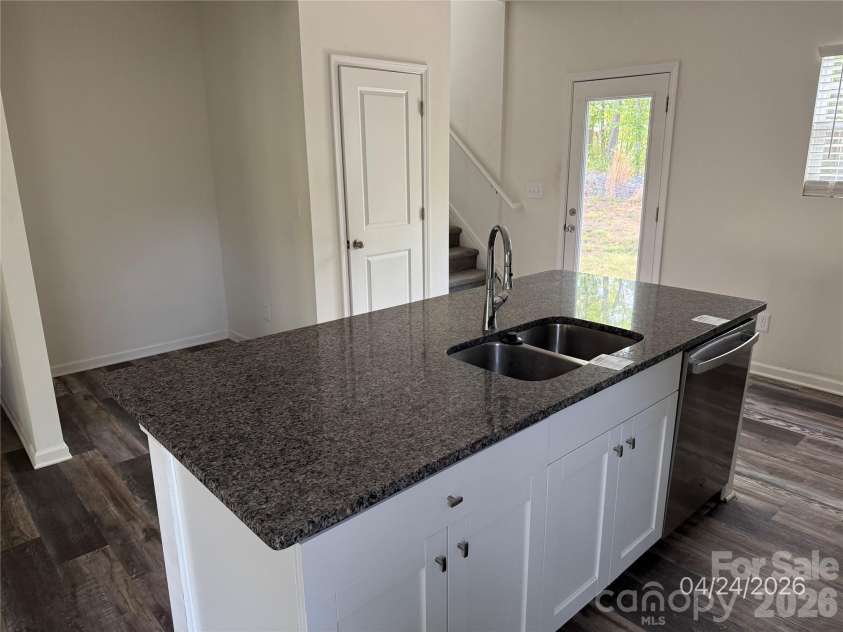 113 Teak Drive, Statesville, NC 28625.  MLS# CAR4394805, YatesRealty ID 32050. 
