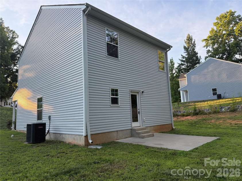 113 Teak Drive, Statesville, NC 28625.  MLS# CAR4394805, YatesRealty ID 32050. 