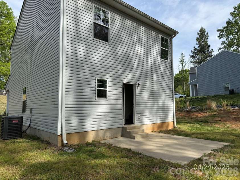113 Teak Drive, Statesville, NC 28625.  MLS# CAR4394805, YatesRealty ID 32050. 