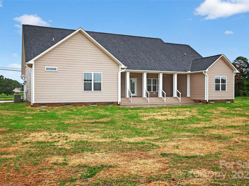 7245 Mooresville Road, Salisbury, NC 28147.  MLS# CAR4292031, YatesRealty ID 32050. 