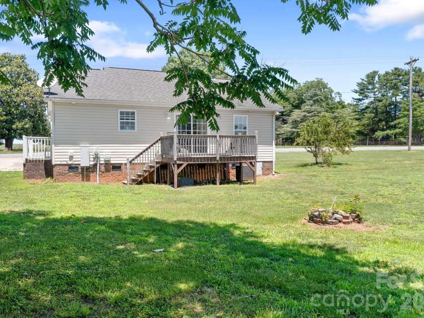1000 Bethel Church Road, Lincolnton, NC 28092.  MLS# CAR4394022, YatesRealty ID 32051. 
