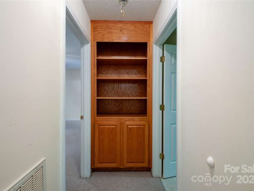 114 Lynn Hollow Drive, Statesville, NC 28677.  MLS# CAR4288959, YatesRealty ID 32052. 