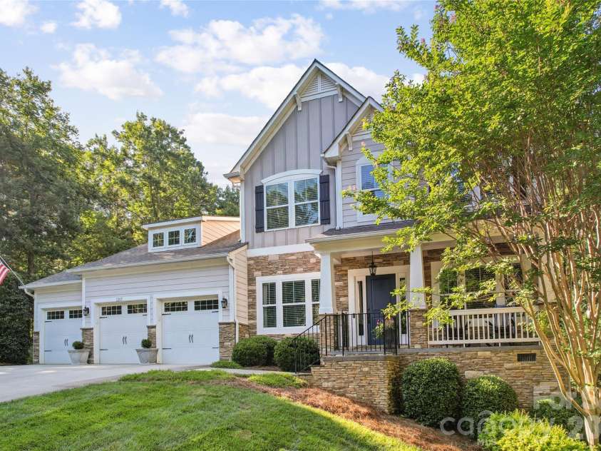 1205 Crofton Drive, Waxhaw, NC 28173.  MLS# CAR4390642, YatesRealty ID 32052. 