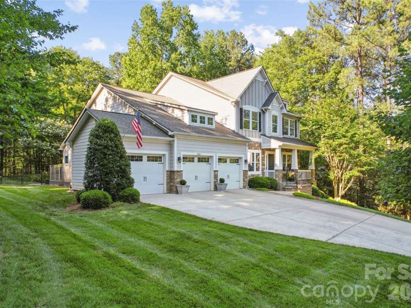 1205 Crofton Drive, Waxhaw, NC 28173.  MLS# CAR4390642, YatesRealty ID 32052. 